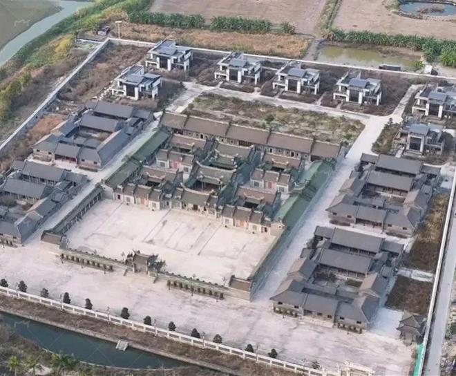 ELYSEA落户淮海中路汕头过亿违建豪宅被拆除z6尊龙·中国网站哈佛演讲女生引发争议K11(图27)